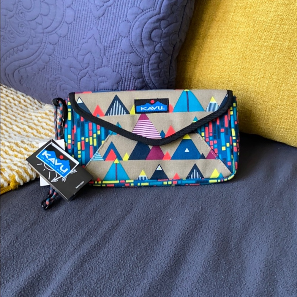 NWT - KAVU Envylope Range Clutch / Wristlet